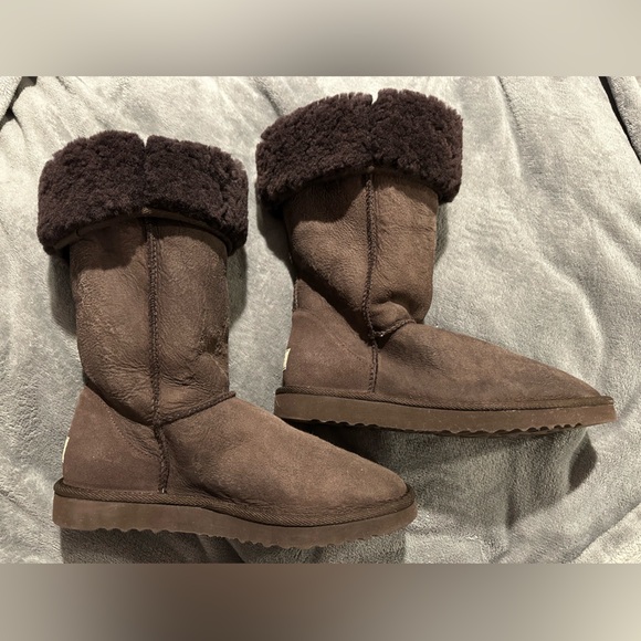 Women's Shoes UGG CLASSIC TALL II Sheepskin Boots, Brown 9 - Picture 7 of 8